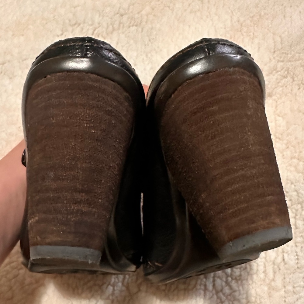 Naturalizer Quantina Black Leather Mules size 9 with a heel cute - Picture 11 of 12